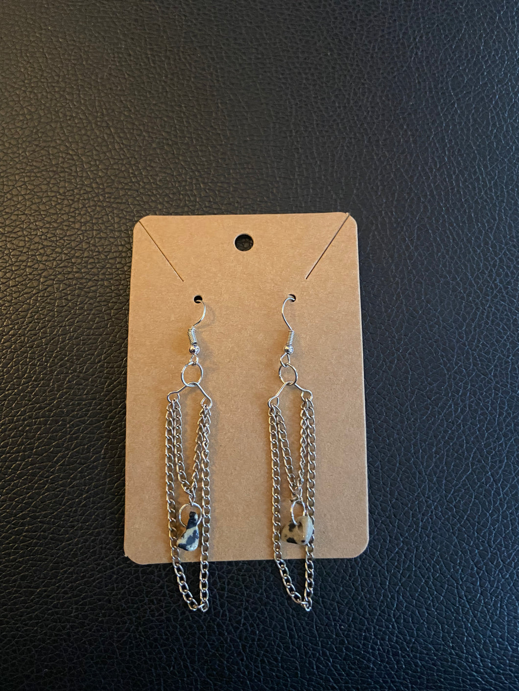 Droop chain earrings